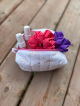 Load image into Gallery viewer, Mustang Desert Beauty Bag