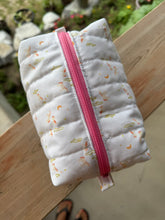 Load image into Gallery viewer, Mustang Desert Beauty Bag