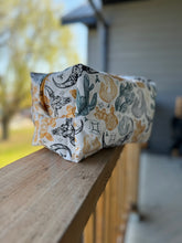 Load image into Gallery viewer, Boho Cactus Beauty Bag