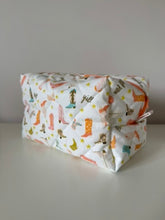 Load image into Gallery viewer, Wildflower Boots Beauty Bag
