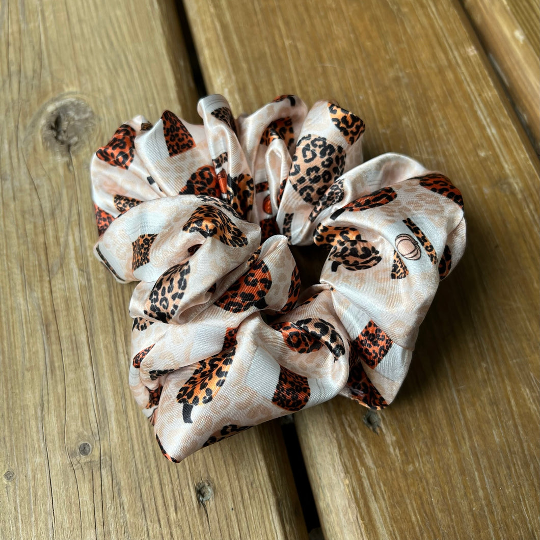 Leopard Pumpkins Scrunchies
